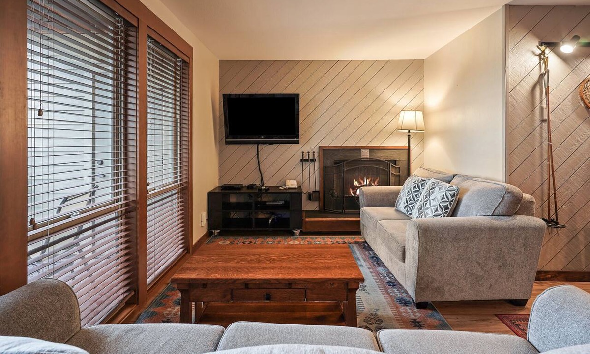 Bend Condo | Seventh Mountain 1123