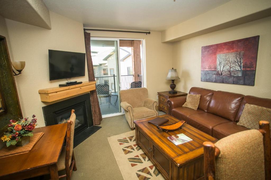 Park City Apartment | Shared Balcony Stunning Views & Steps from Slopes