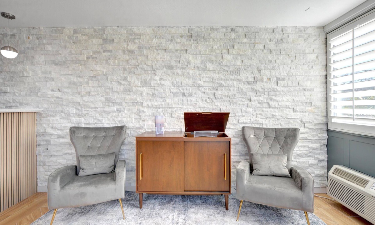 Medford Hotel | Signature Inn Medford Downtown