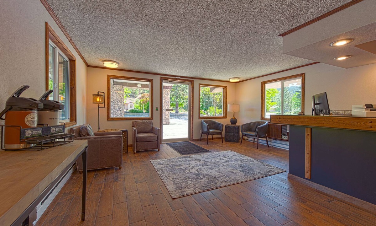 Kellogg Hotel | Silver Inn