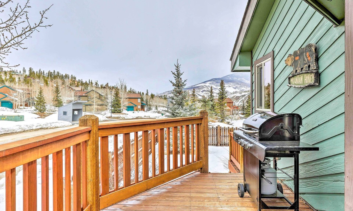 Willowbrook Meadows House | Silverthorne Ski Base w/Mtn Views: Walk to Trails
