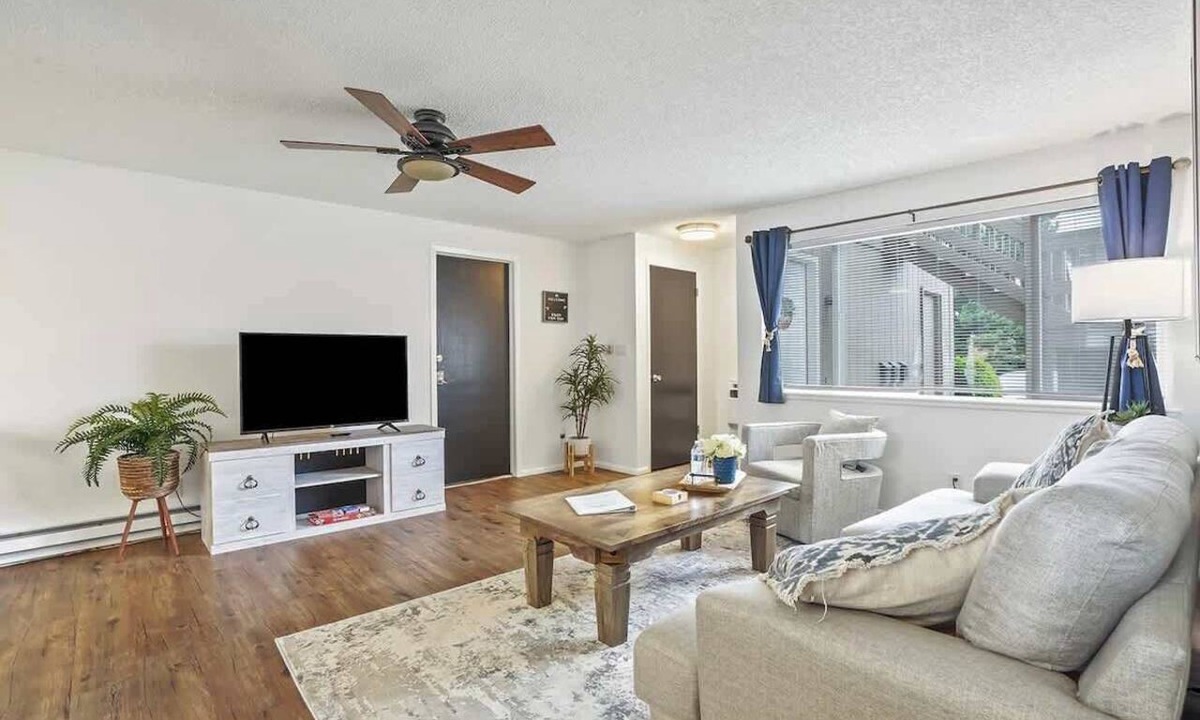 Franklin - Randolph Apartment | Single Level Homestay - Prime Location