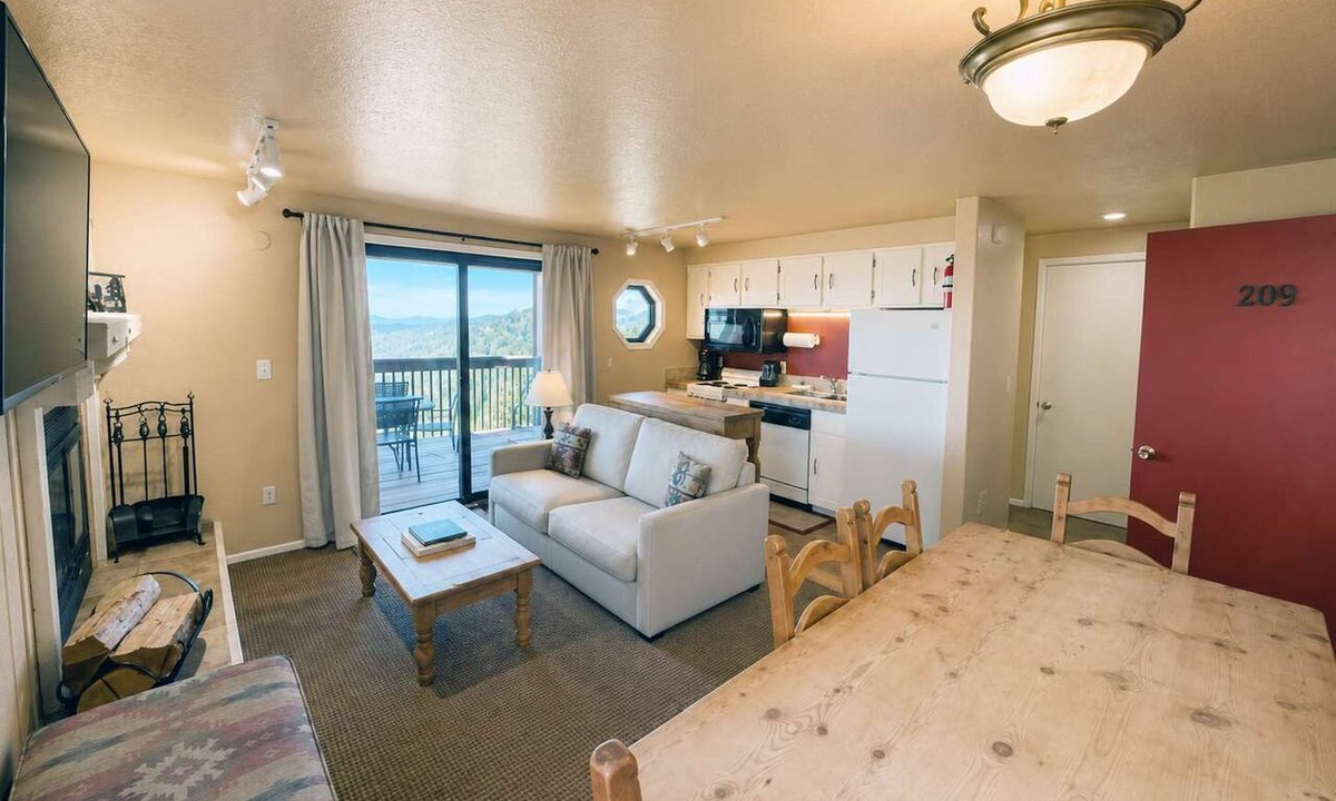 Boise Condo | Ski-In Ski-Out Bogus Basin Condo, Mountain Views