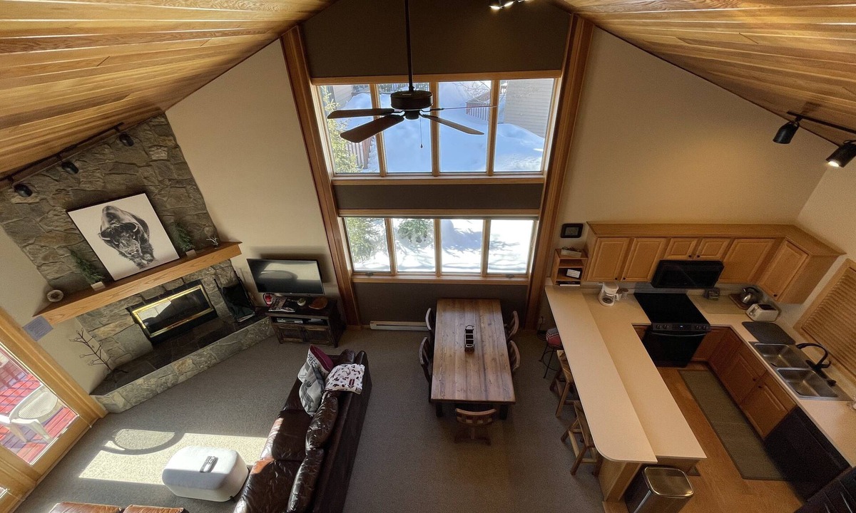 Big Horn Condo | Ski in/Ski Out Big Sky - Steps from the Bear Back Poma