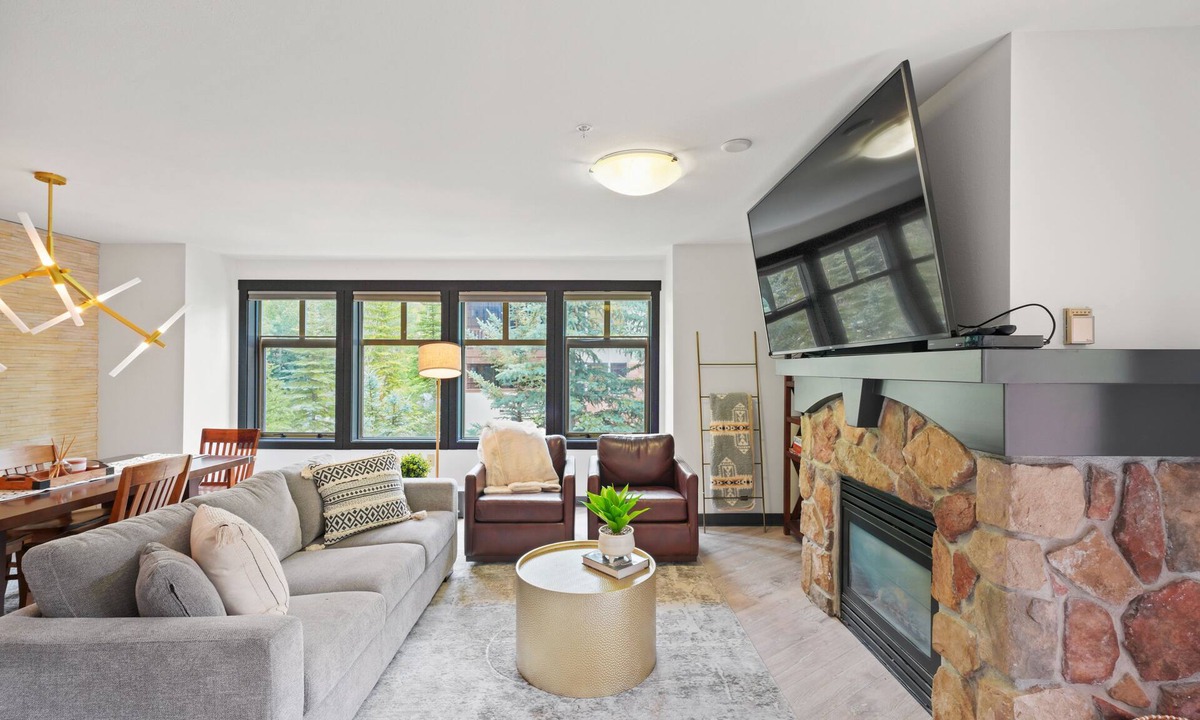 Salt Lake Mountain Resorts Condo | Ski-In/Ski-Out Corner Unit 2BR/2BA Mountain Views & In-Unit Laundry