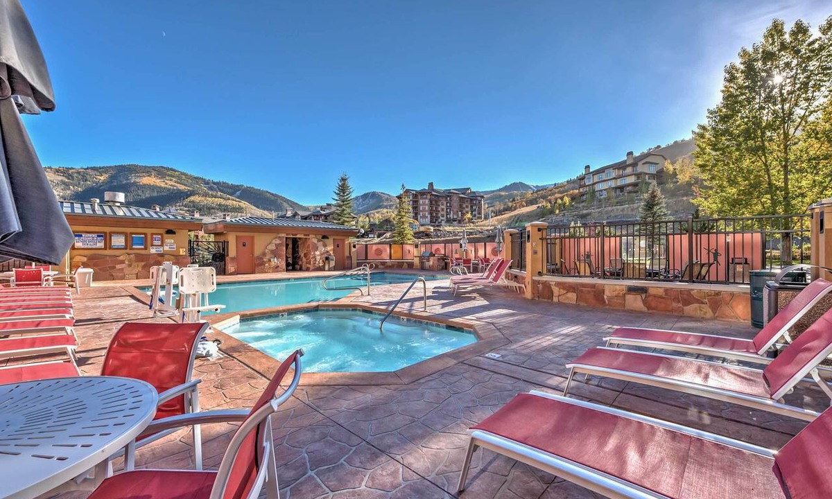 Park City Apartment | Ski-In/Ski-Out Studio at Sundial Lodge w/Hot Tub!