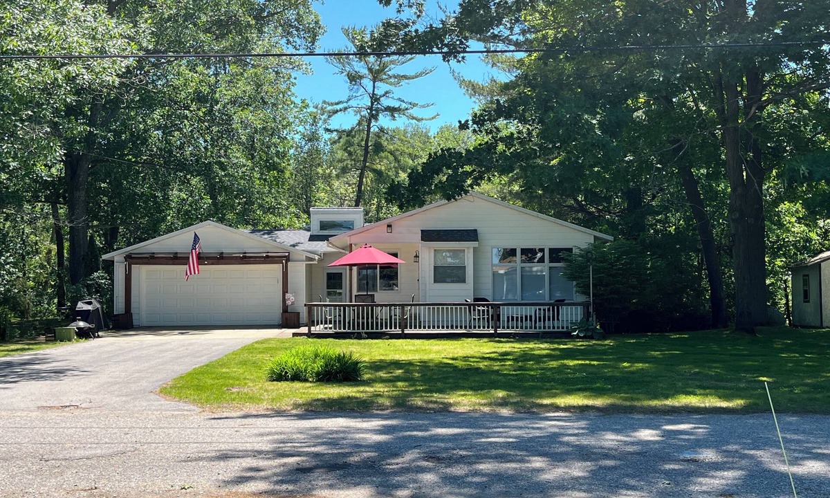 Lake Township House | Skiing, Sleeping Bear, Big Platte Lake, Fish, Casino, Crystal Mountain