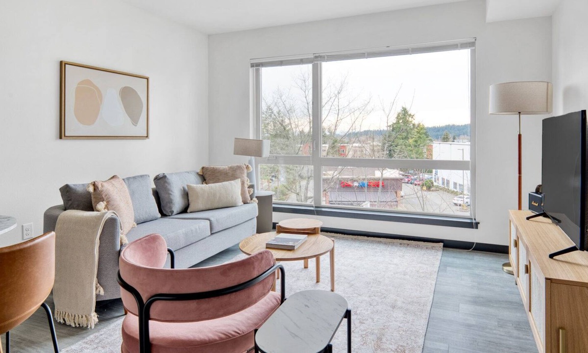 Northeast Bellevue Apartment | Sleek Bellevue 1BR w/ BBQ, Gym & W/D, walkable area, by Blueground