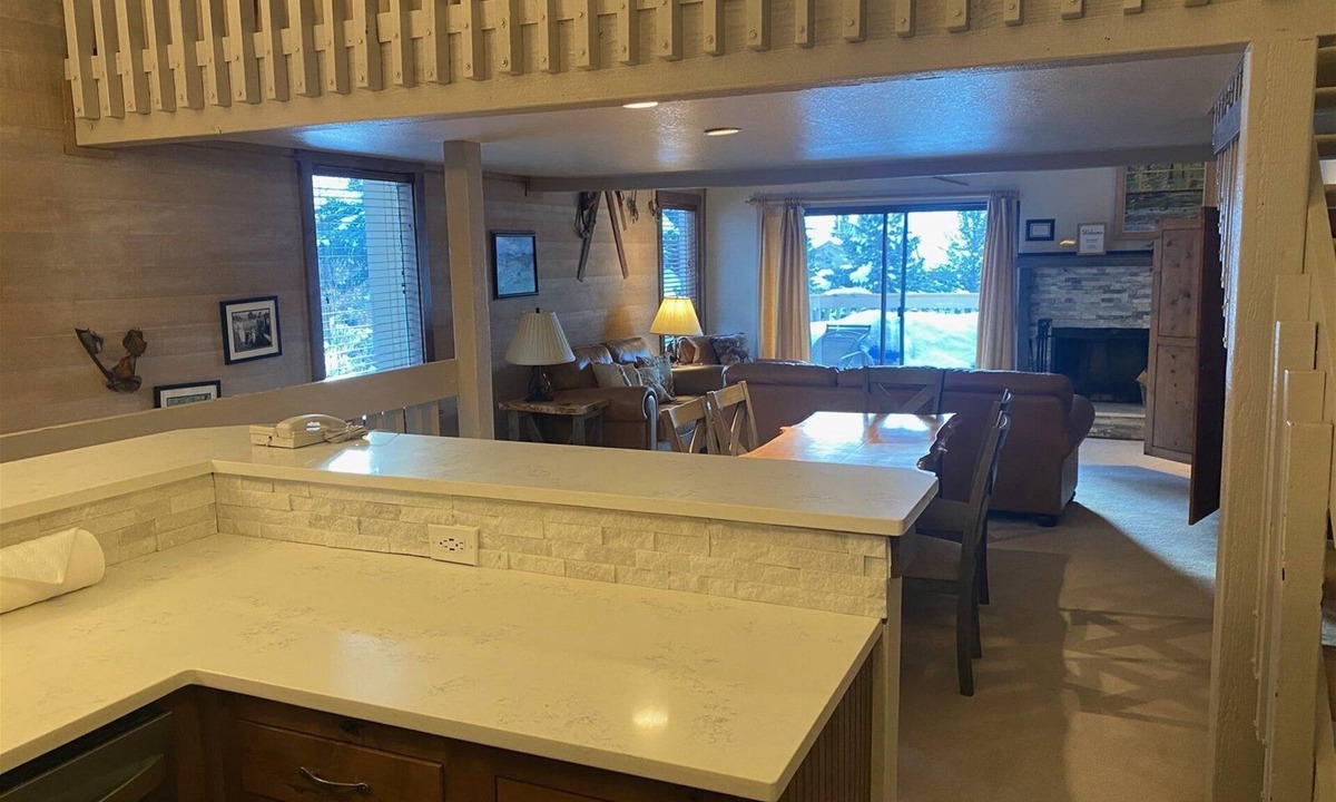 Sun Valley Condo | Snow Creek 1551 - Ski-in/ski-out + Pool & Hot Tub