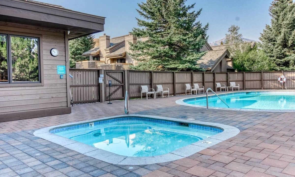 Sun Valley Condo | Snow Creek 1554 - Ski-in/Ski-out + Pool & Hot Tub