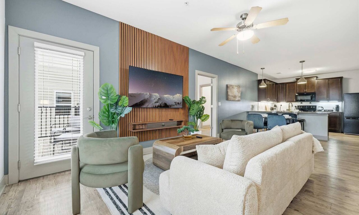 Downtown Indianapolis Apartment | Spacious 2BR Retreat | Free Parking + Close to DT