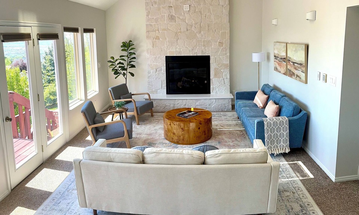 North Ogden House | Spacious 4 BD Mtn. Retreat with Stunning Views, Hot Tub, 75” TV, Kids Gym