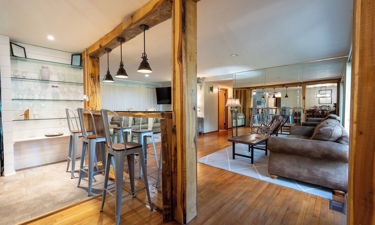 Gadsden House | Spacious 4BR Home- Perfect for Families & Groups! 1 min from Noccalula Falls