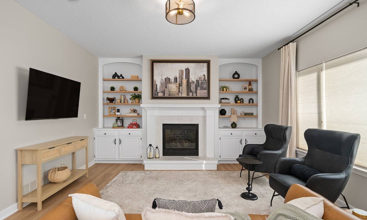 Waukee House | Spacious 4BR Home WiFi Family-Friendly Waukee