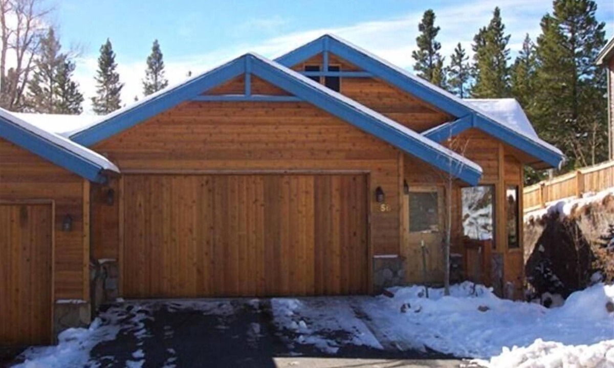 Wildernest House | Spacious Family Home Close to 4 Ski Resorts, Summit County CO- Mountain Serenity
