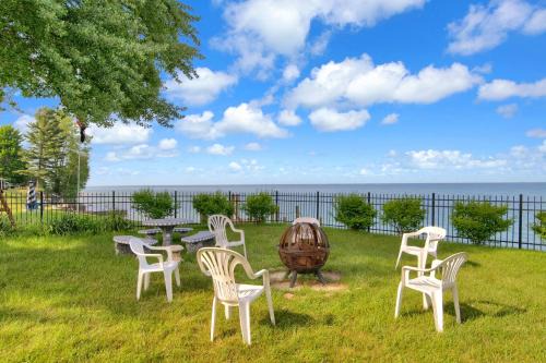 Richmondville House | Spacious Lakefront Home w/Fenced Yard & Sauna