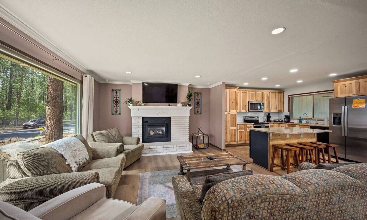 Post Falls House | Spacious Pet Friendly Home near Coeur d’Alene!