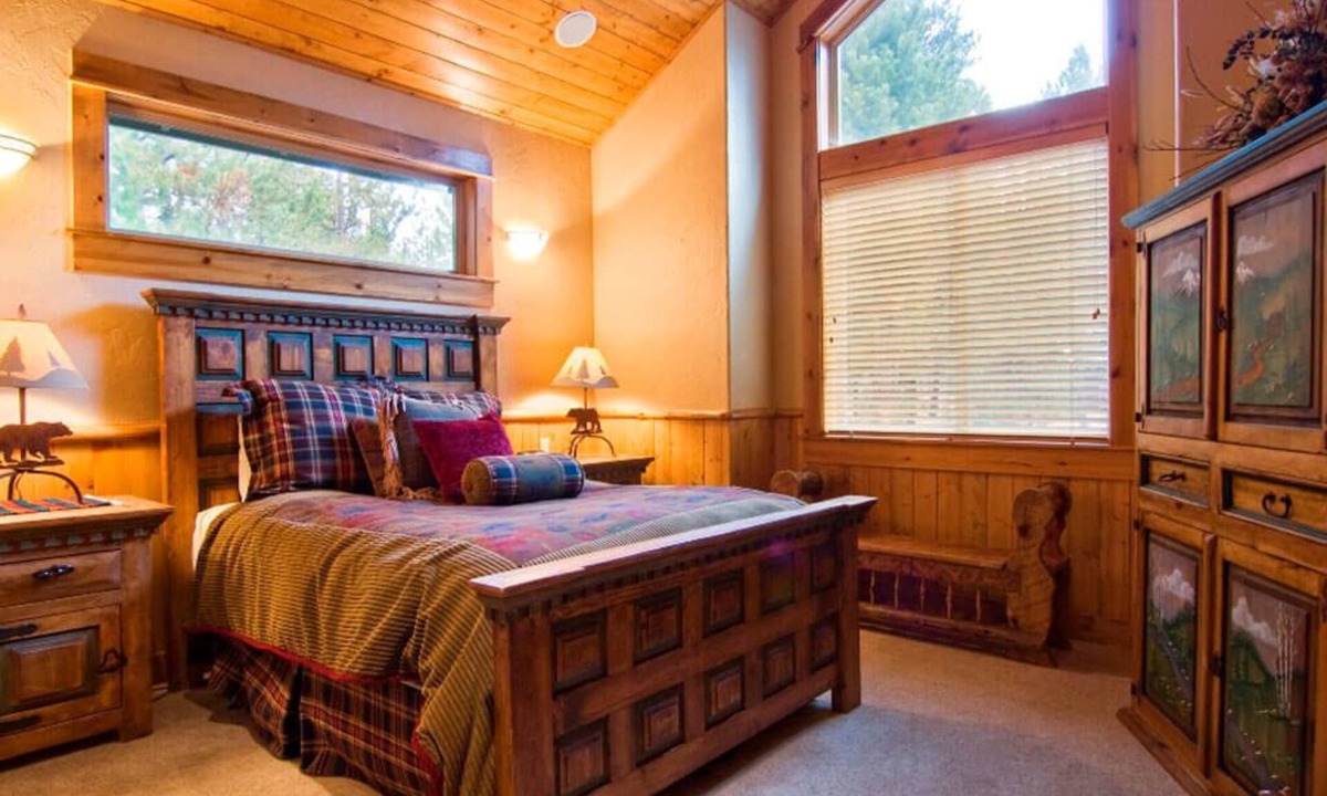 Sunriver House | Spacious Sunriver Home with Access to The Cove