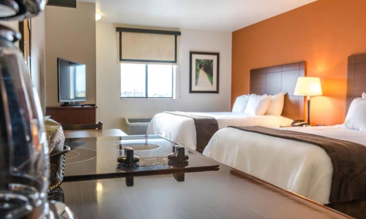 Jamestown Hotel | Spacious Two-Queen + Kitchenette – Comfortable Stay for All