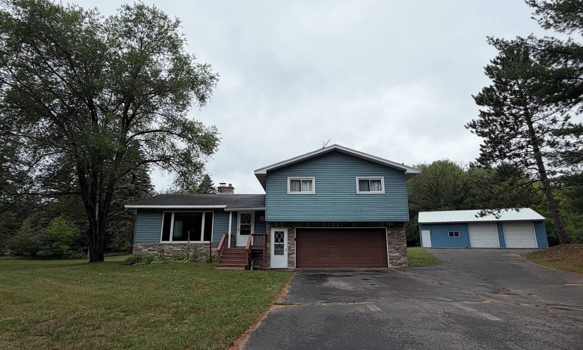 Porterfield House | Spacious Wisconsin Northwoods Escape -Private Fire Pit and Close Water Access