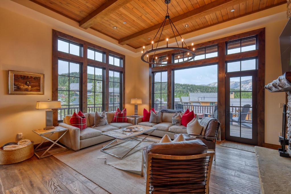 Spanish Peaks House | Spanish Peaks Tanager Cabin 43