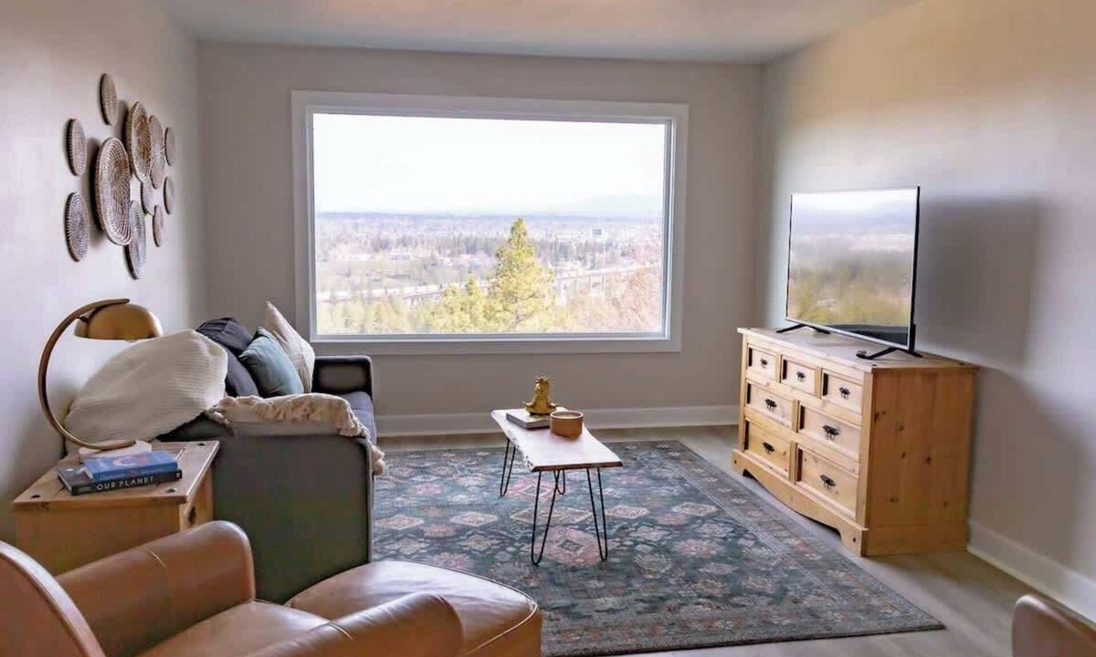 Thorpe Westwood House | Spectacular City View on Grandview Ave