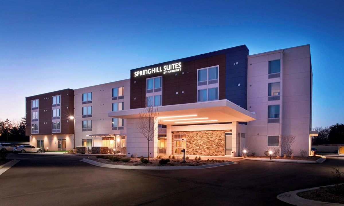 East Lansing Hotel | SpringHill Suites by Marriott East Lansing University Area