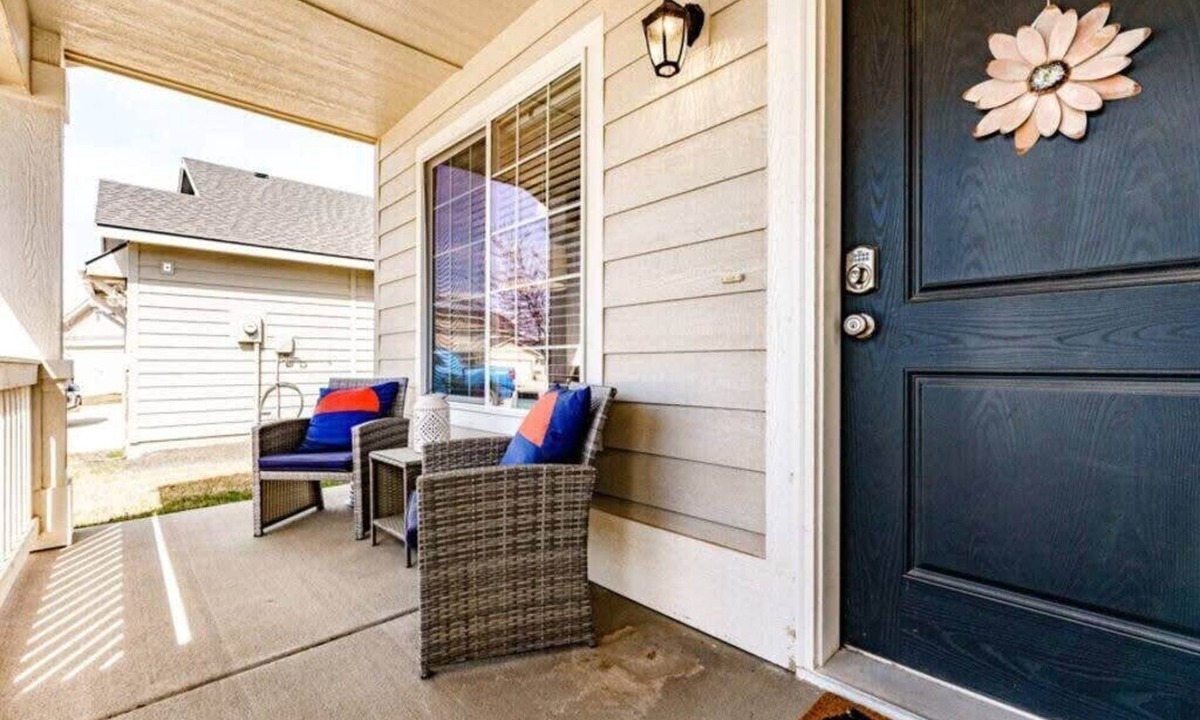 Meridian House | #StayInMyDistrict Comfy Meridian Home Near Eagle
