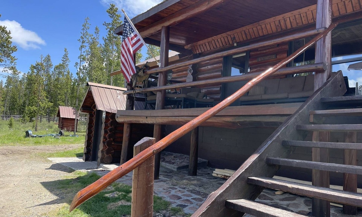 Dubois Cabin | Stratton Ranch - Wyoming Getaway Cabin - 4 bed/2 bath WY Cabin!