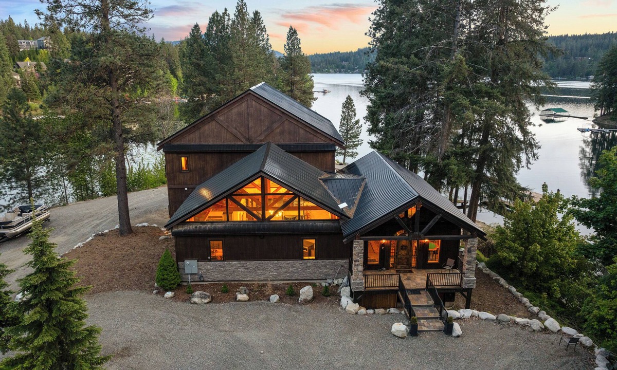 Hayden Cabin | Stunning Lodge on 500 ft Waterfront♦7BR-Sleeps 21♦Spa&Dock♦Reunions&Small Events