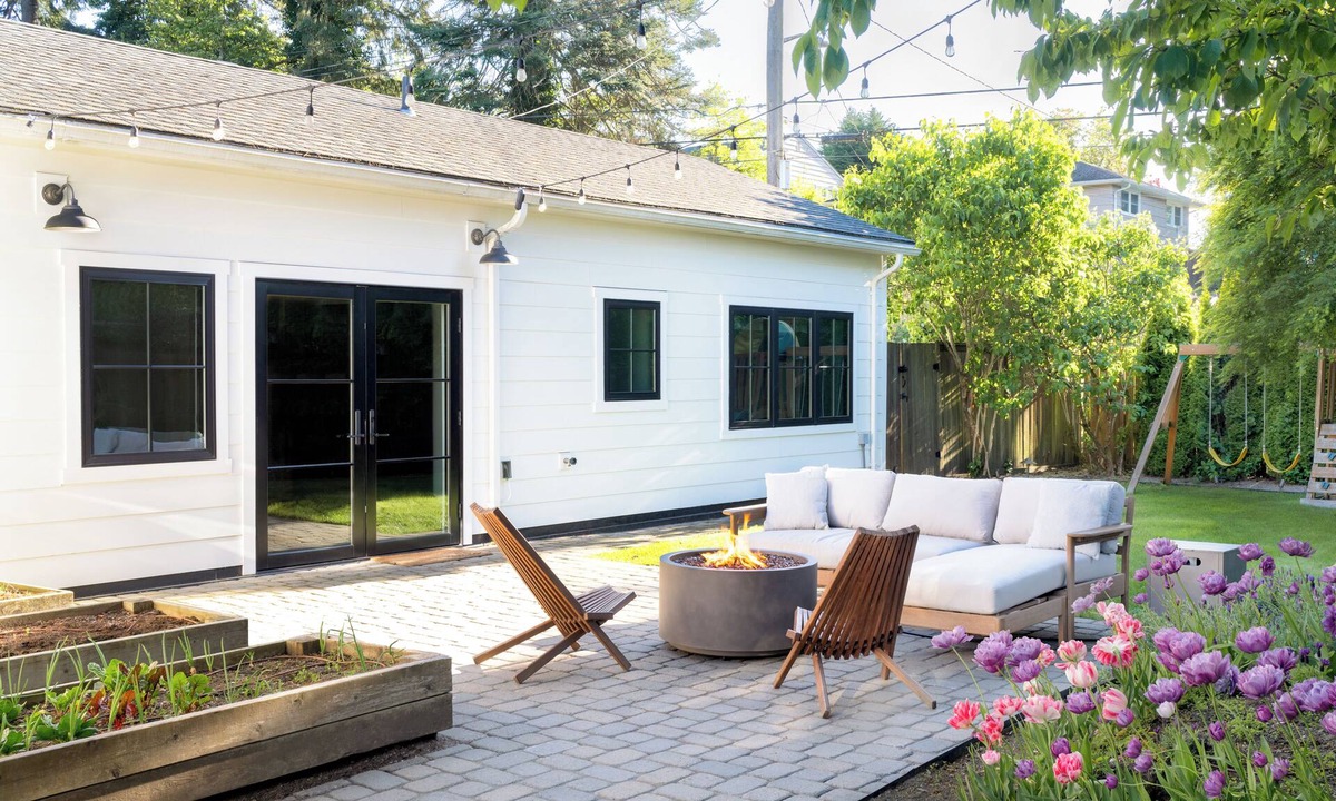 Genesee House | Stylish West Seattle Home w/Hot Tub & Lovely Yard