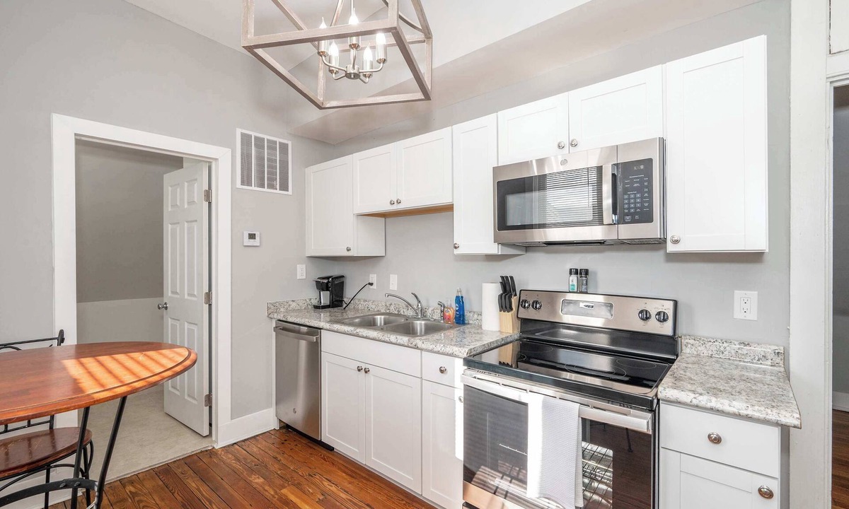 Covington Condo | Suites on Main 3
