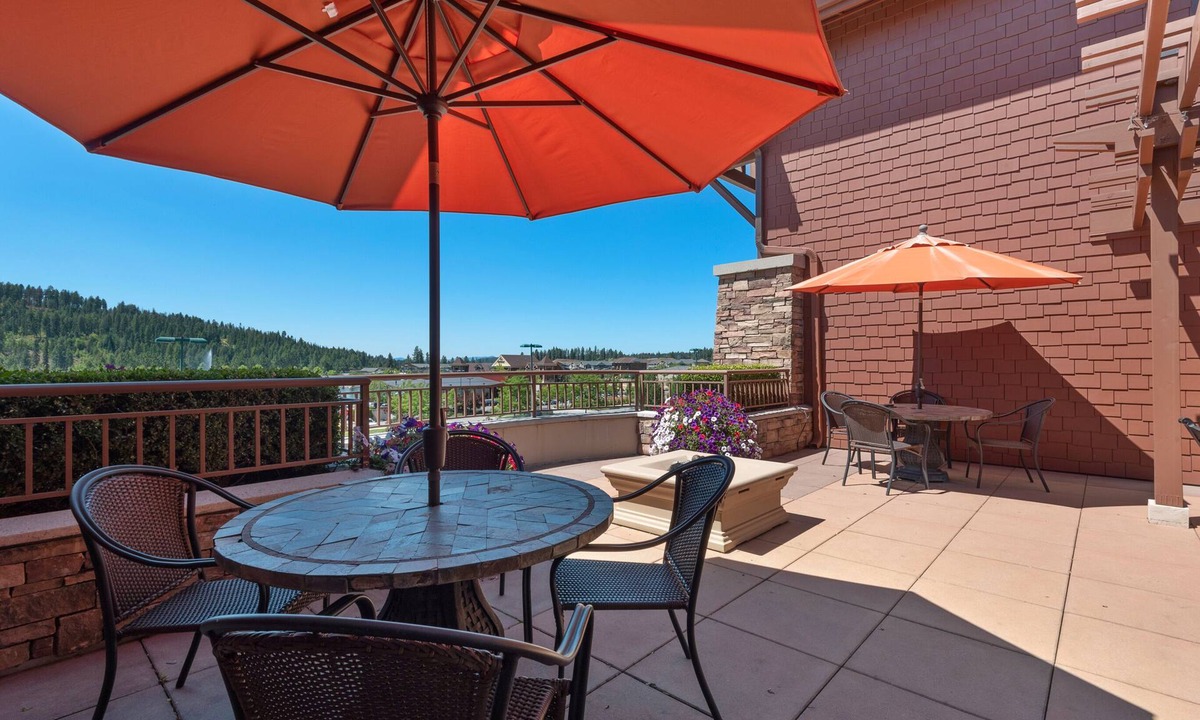 Coeur d'Alene Condo | Summer Escape in Riverstone, 2BR Condo Retreat, Near Everything