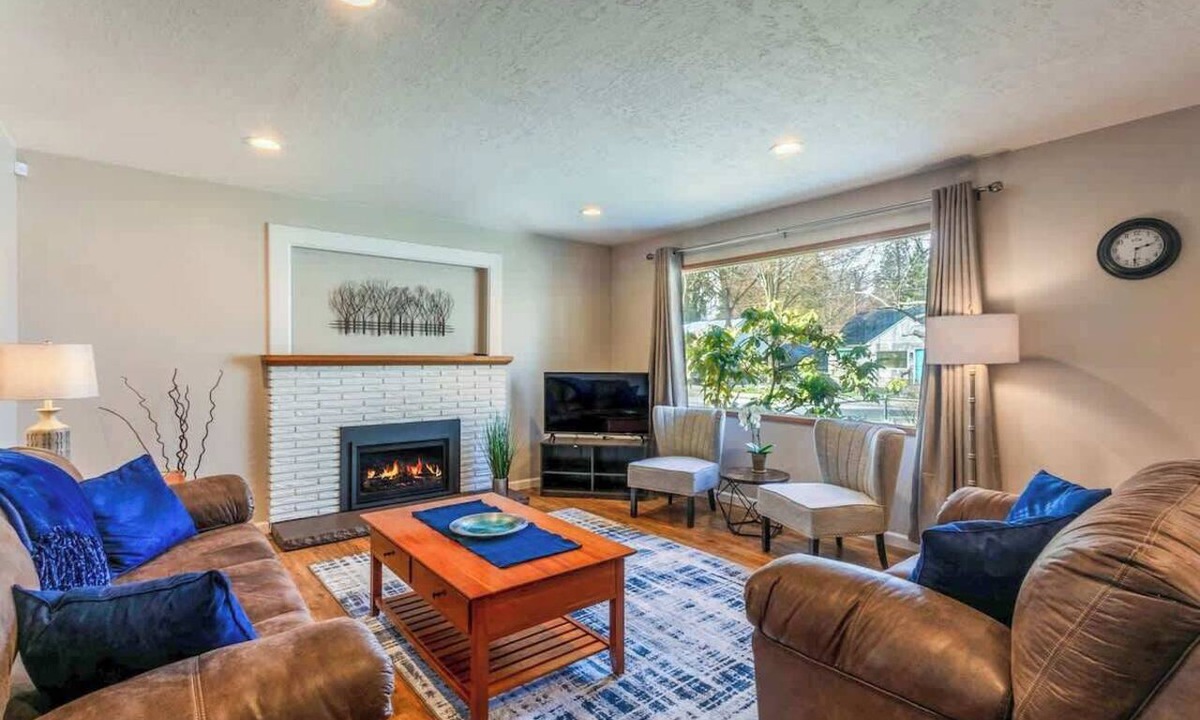 Garden District Apartment | Summer Family Retreat Near Downtown CDA With Fire Pit
