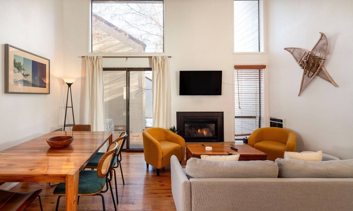 Elkhorn Village House | *Summer Sale* Cozy 2BR + Loft - Deck w/Grill, Private W/D
