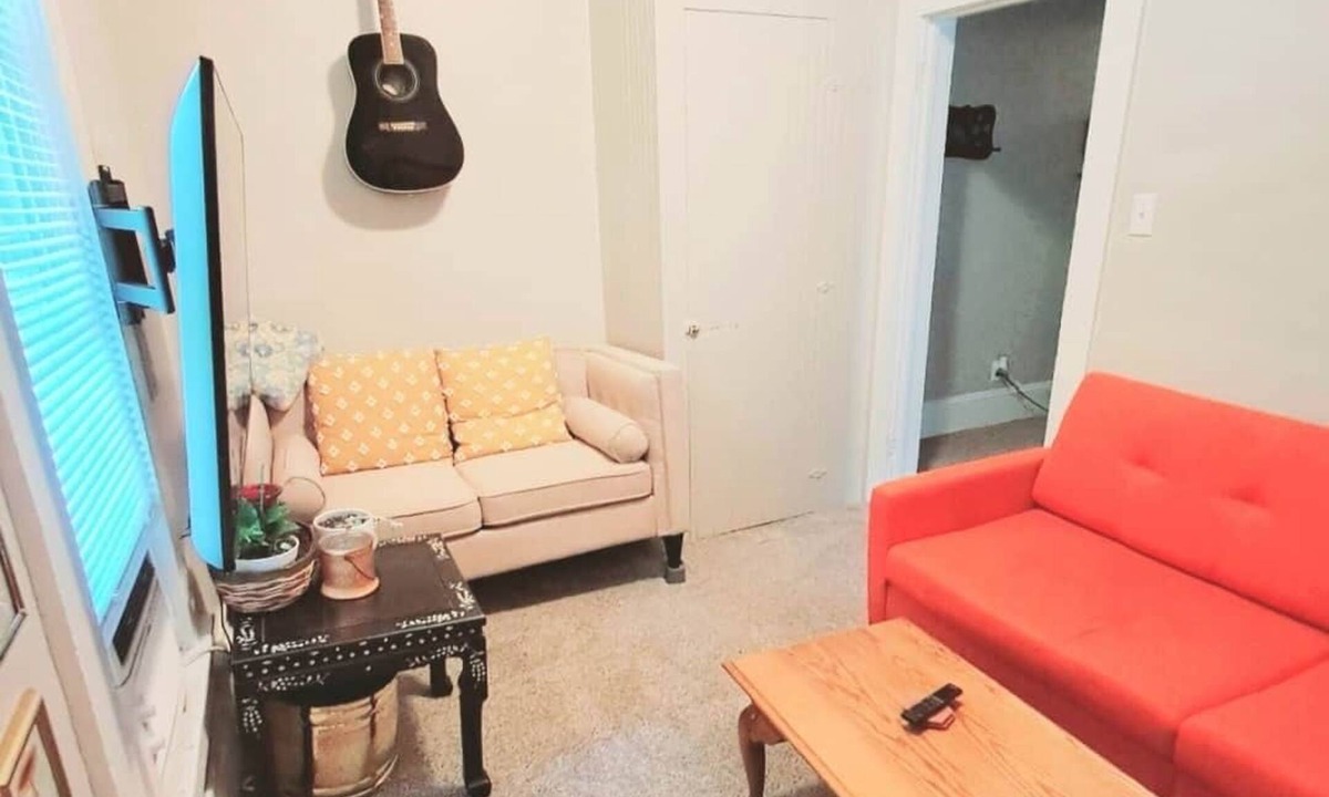 Ames Apartment | Sunfield: Cozy Pets Welcome Family Downtown Nr ISU