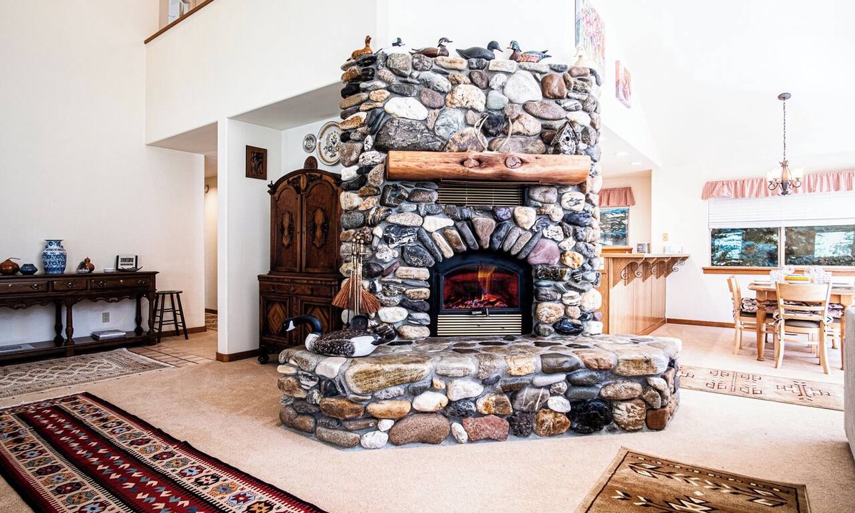 Twin Creeks House | Sunflower Lane - 4BD Sun Valley Retreat + Resort Amenities
