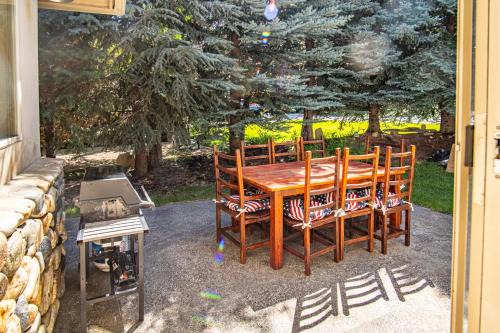 Twin Creeks House | Sunflower Lane - 4BD Sun Valley Retreat + Resort Amenities