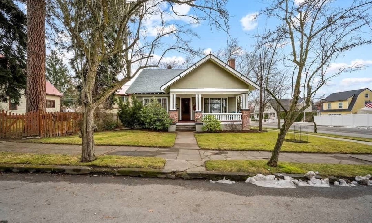Garden District House | Sunny and Bright Downtown Gem