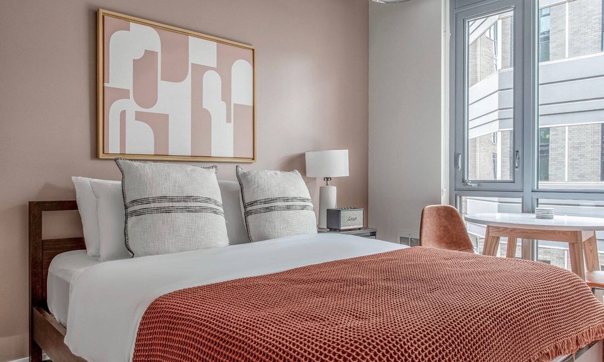 Cascade Apartment | Sunny South Lake Union Studio, Space Needle views, nr Bars, by Blueground