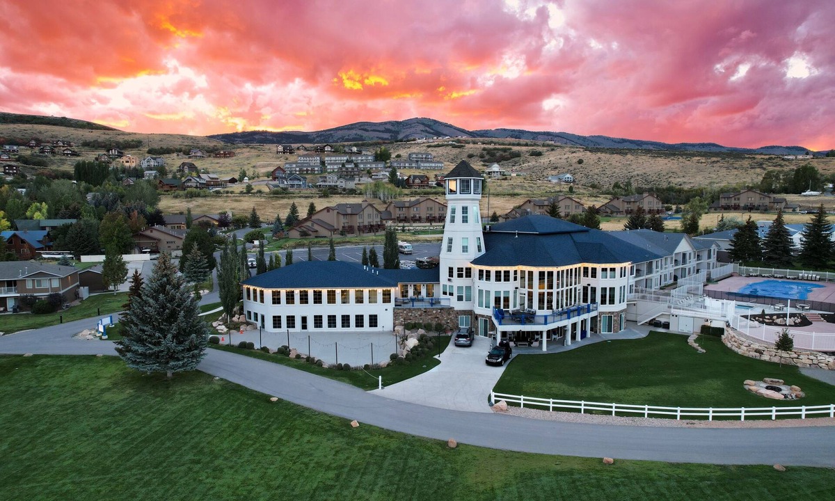 Garden City House | Sunrise Resort & Event Center | 19 Bedroom, 19-1/2 Bathrooms