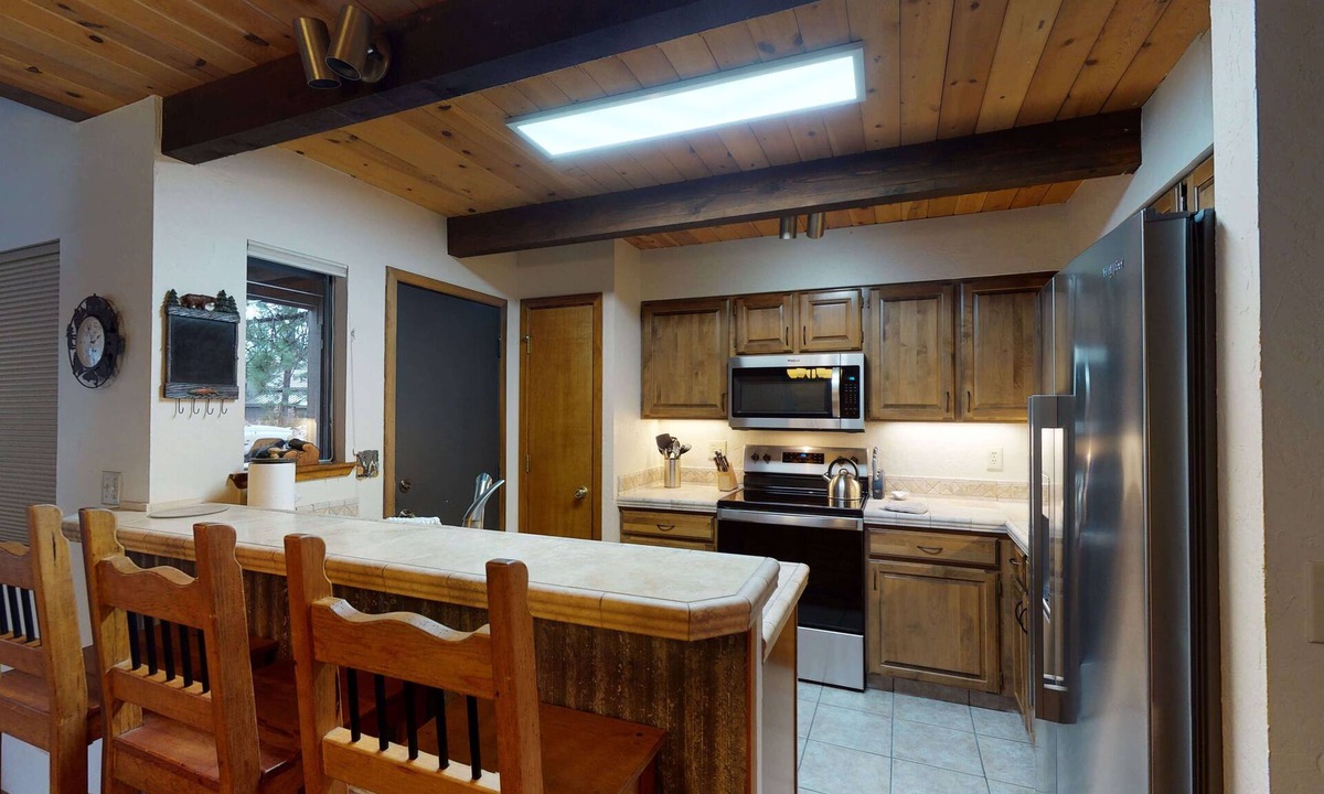 Tennis Village Condo | Sunriver Condo Escape with Access to The Cove