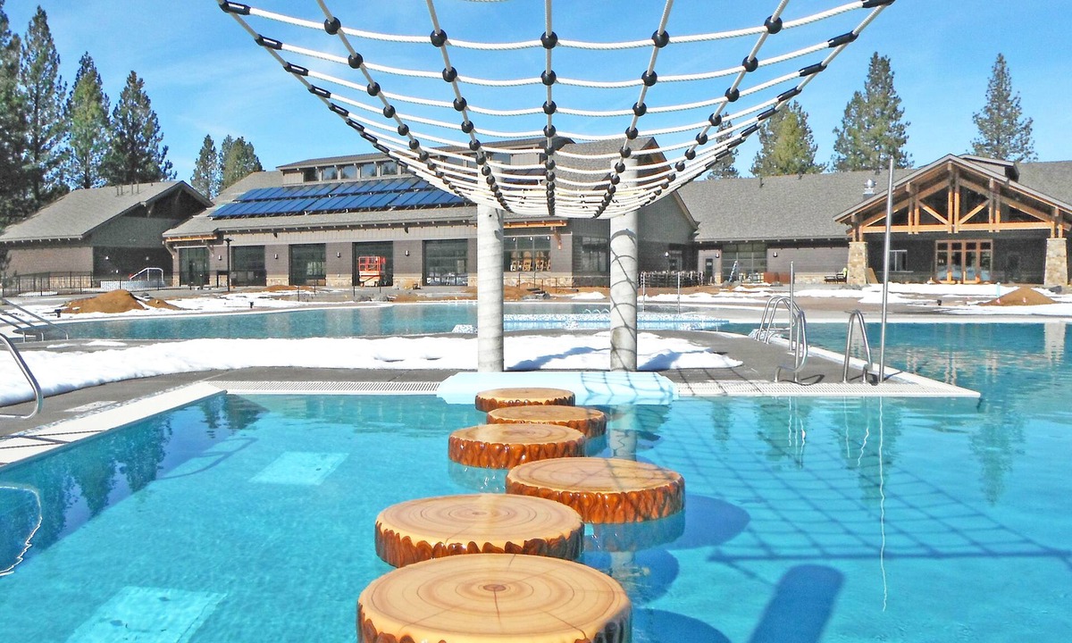 Tennis Village Condo | Sunriver Hideaway at Tennis Village | Fireplace, Patio, 6 SHARC Passes