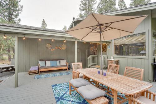 Sunriver House | Sunriver Resort Home: Near Skiing, Town & Trails
