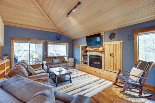 Sunriver House | Sunriver Vacation Rental with Resort Amenities!
