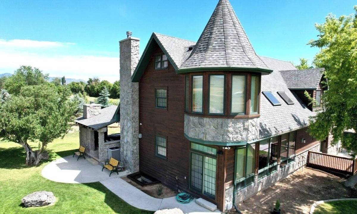 Oneida County House | SUNSHINE RANCH Elegant Country Retreat
