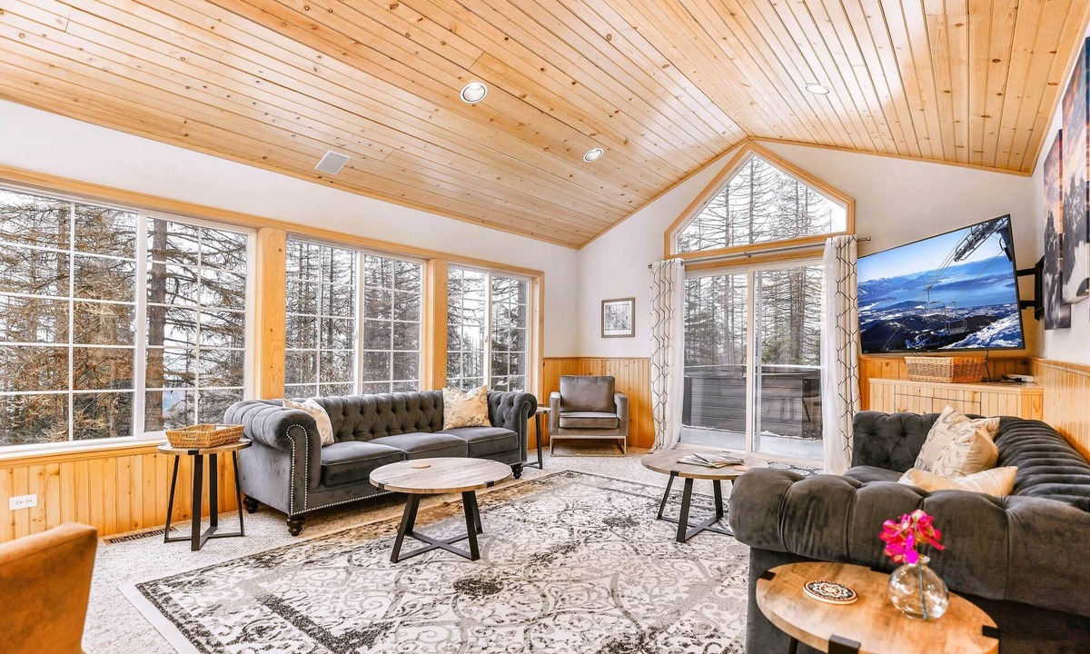 Sandpoint Ski Chalet | Sunspot Lodge w/Sauna and Spa