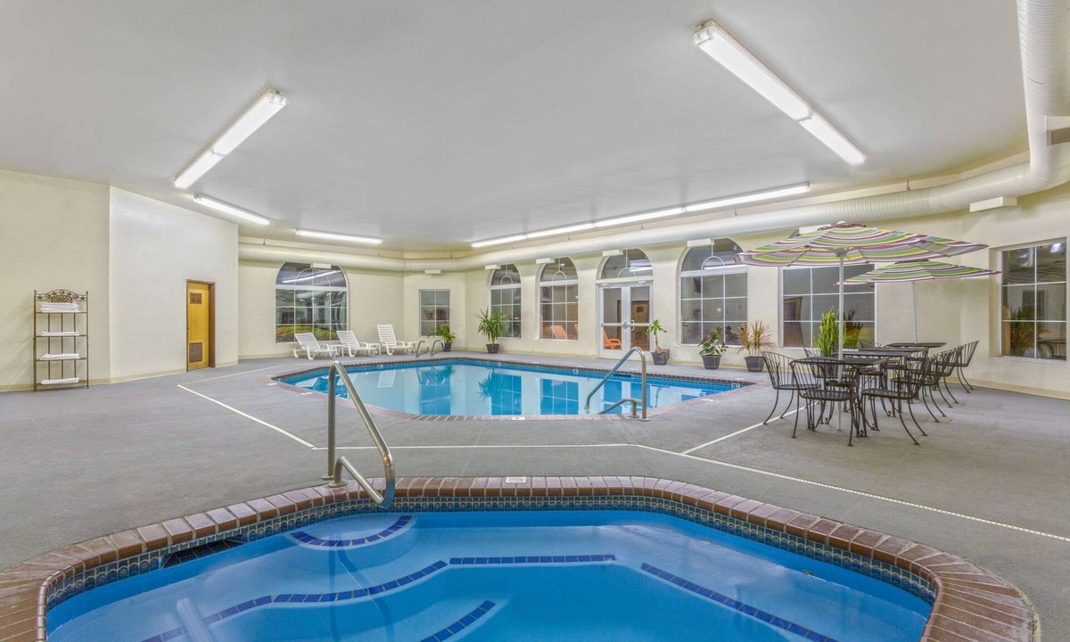 Heyburn Hotel | Super 8 by Wyndham Heyburn/Burley Area
