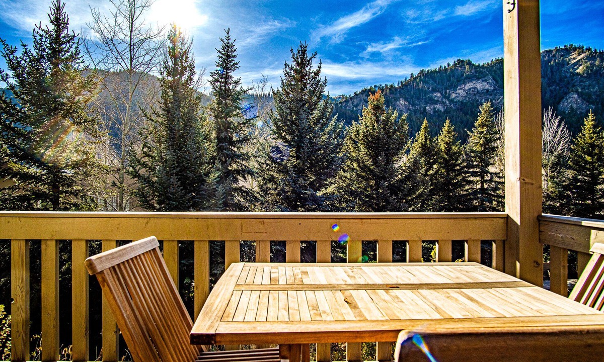 Ketchum Condo | SV109 - Walk to Lifts & Town - Hot Tub & Pool