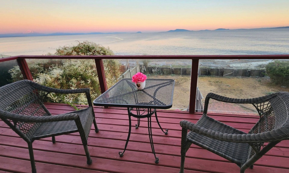 Point Roberts House | Sweet Point on South Beach